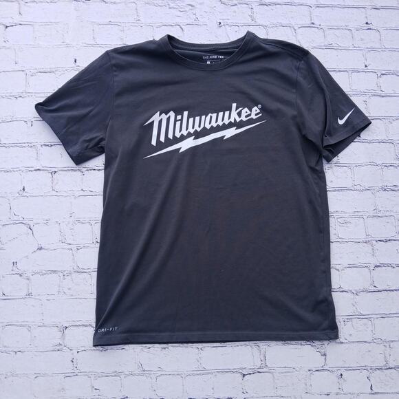 Nike Dri-Fit Milwaukee t shirt - Picture 1 of 3